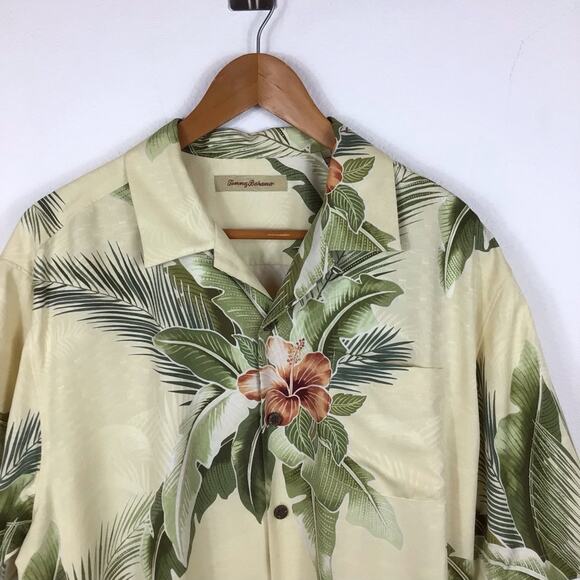 Tommy Bahama Tropical Floral Silk Aloha Shirt size Large - Picture 2 of 4